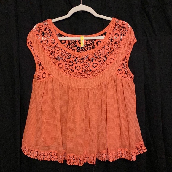 Free People Tops - FREE PEOPLE Babydoll Coral Crochet Bodice and Bottom Hem XS but bigger L or XL